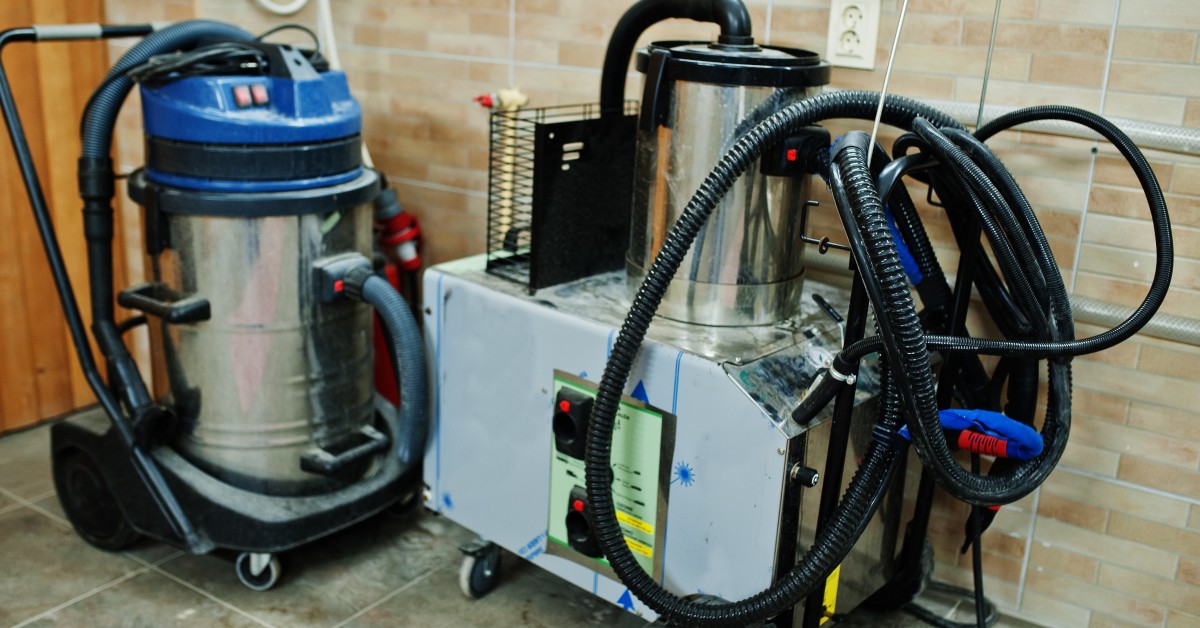 Oprema in stroji, potrebni za čiščenje po gradnji