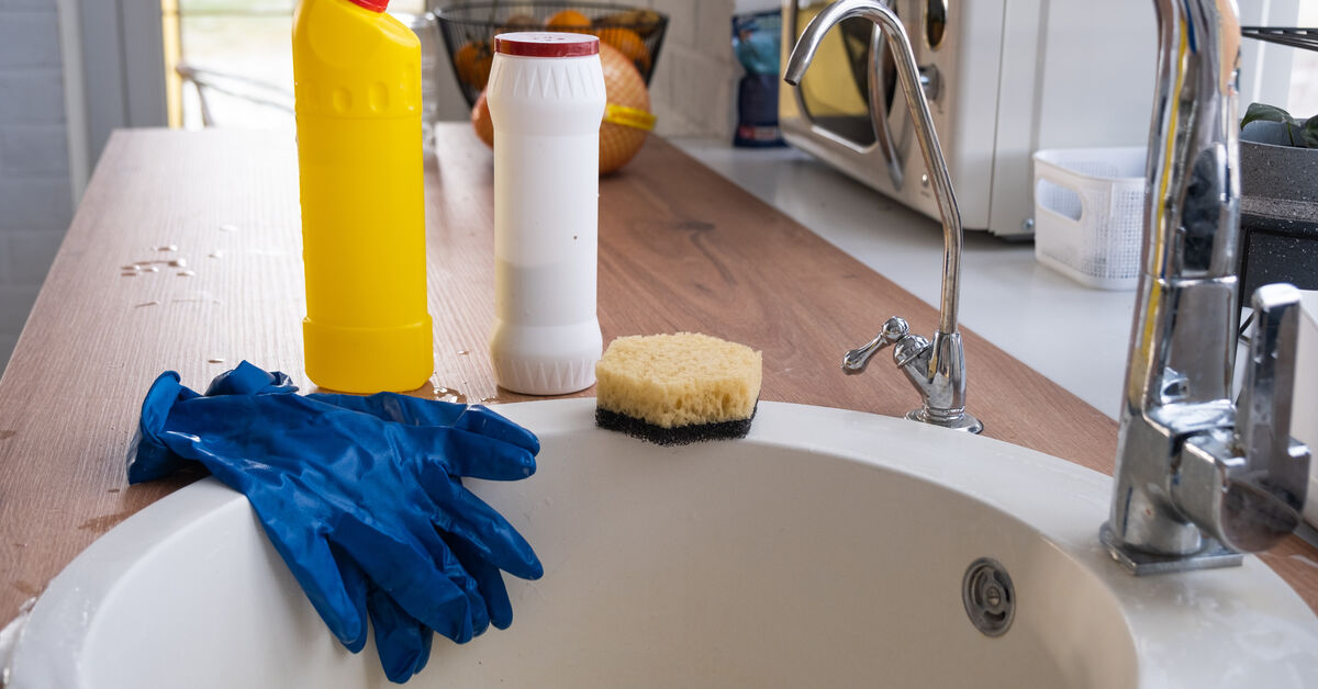 Harsh chemical cleaner for drains