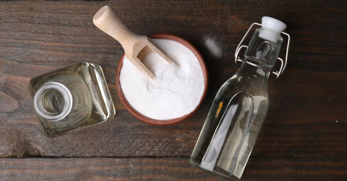 Chemical oven cleaner with safety gloves
